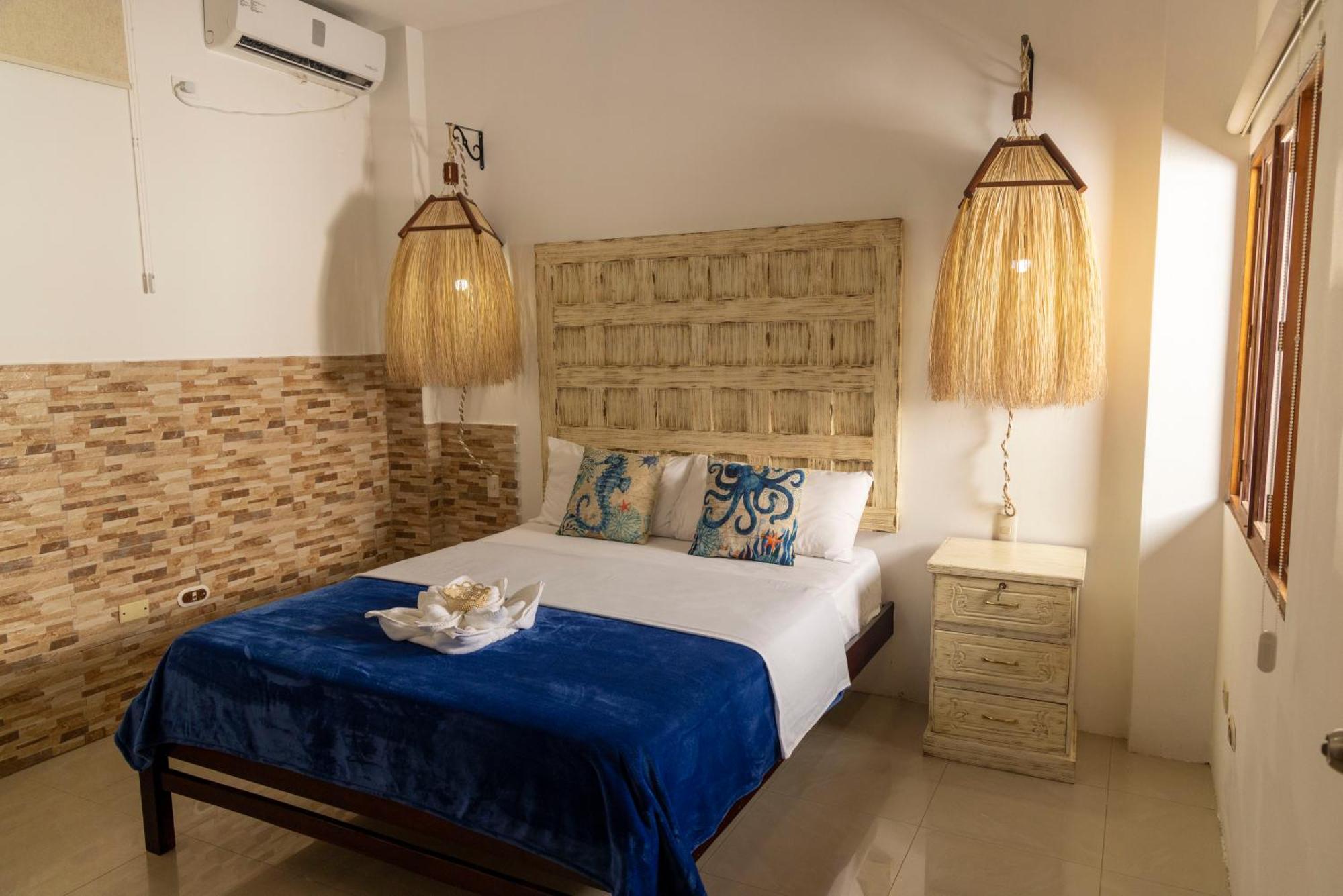 Galapagos Planet Hotel Пуерто Бакерисо Морено Екстериор снимка